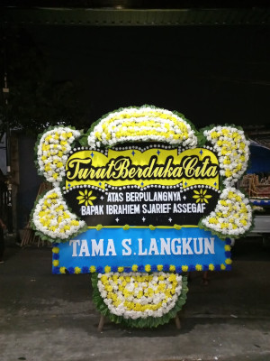 Papan Bunga Duka di Periuk